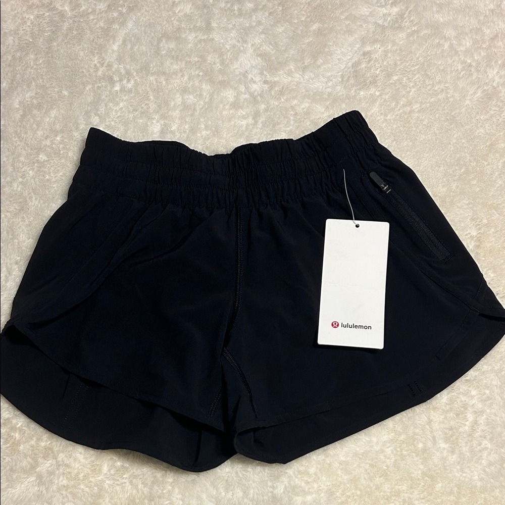 Lululemon Tracker Low Rise 4” Women’s Shorts Black